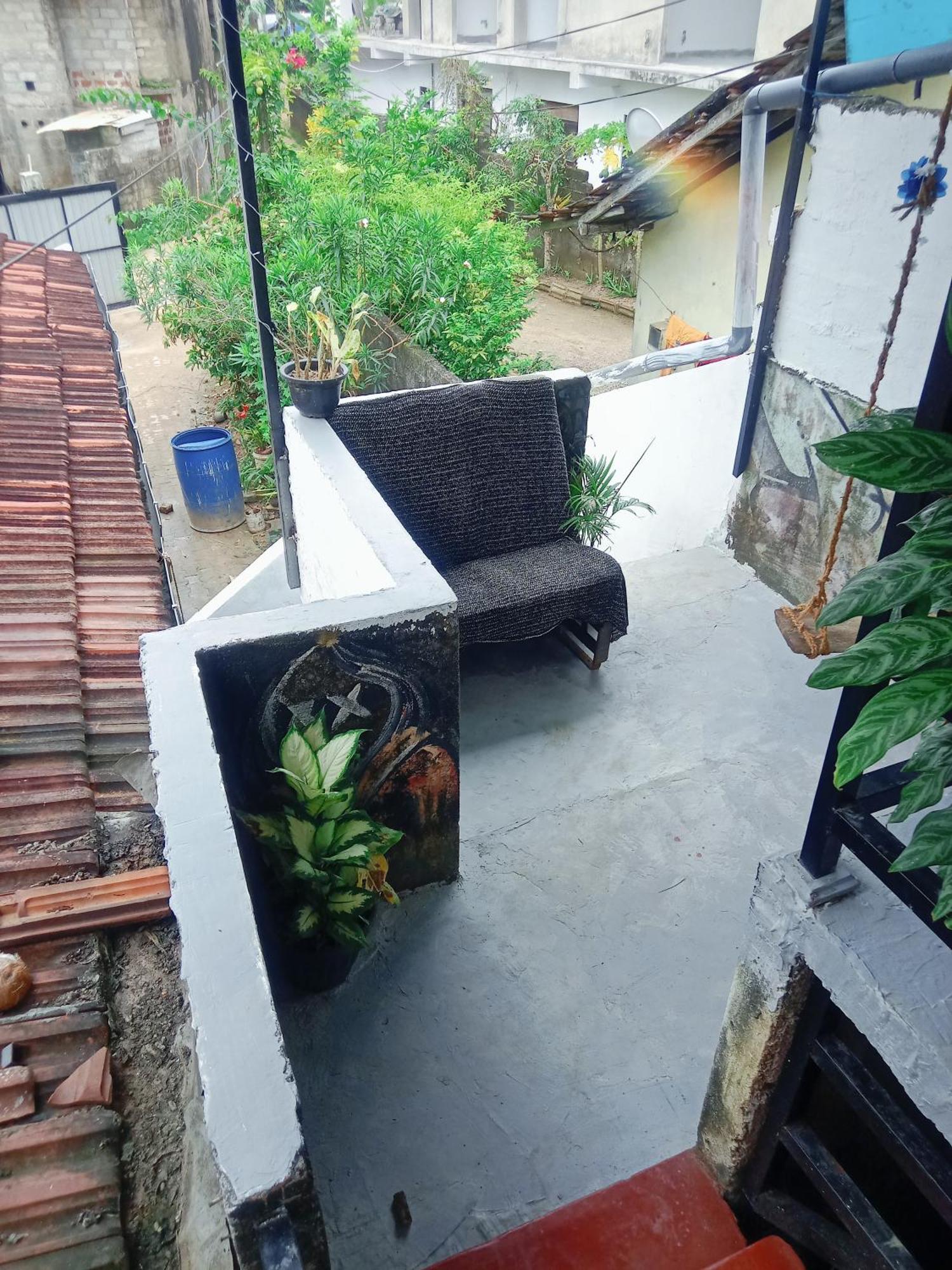 Sandaru Surffing Inn Weligama Ngoại thất bức ảnh