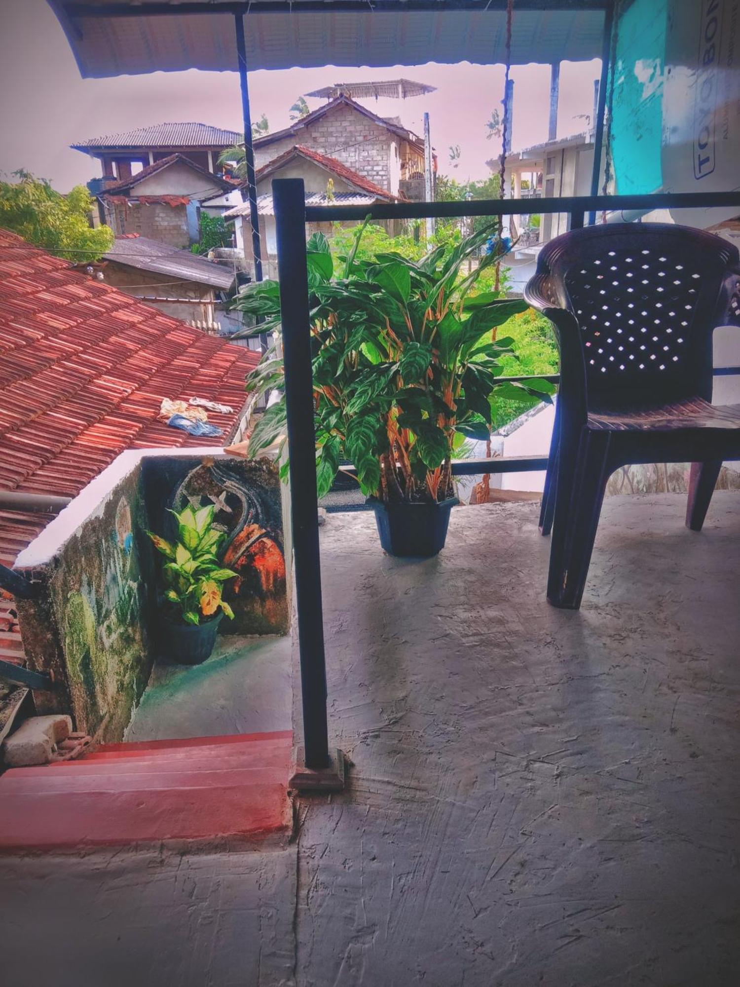 Sandaru Surffing Inn Weligama Ngoại thất bức ảnh
