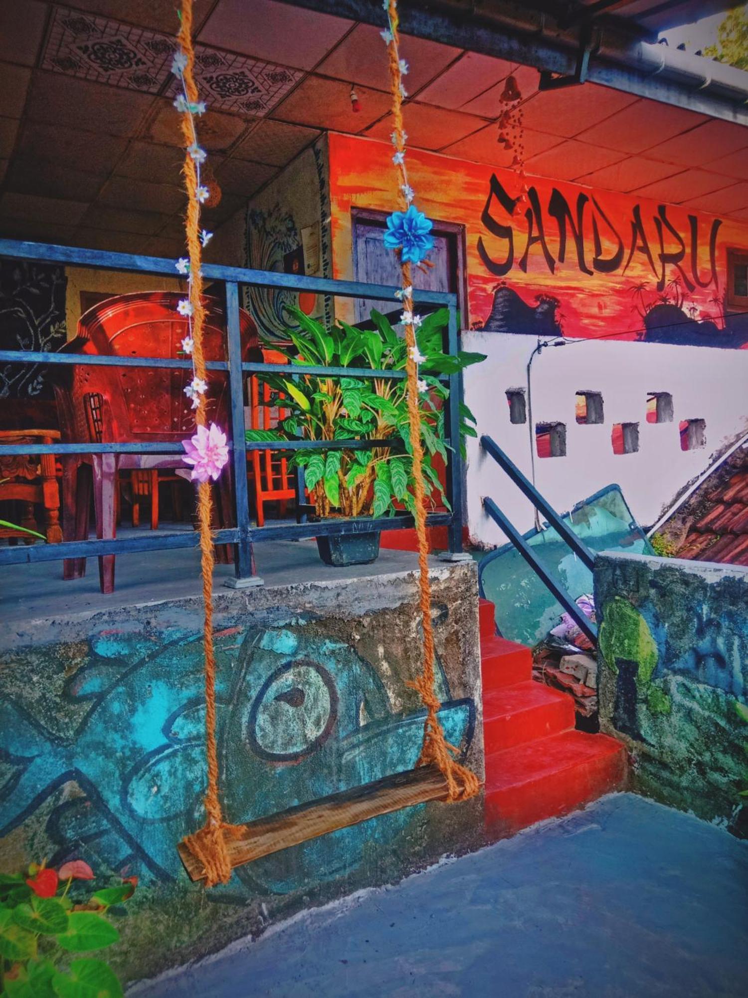 Sandaru Surffing Inn Weligama Ngoại thất bức ảnh
