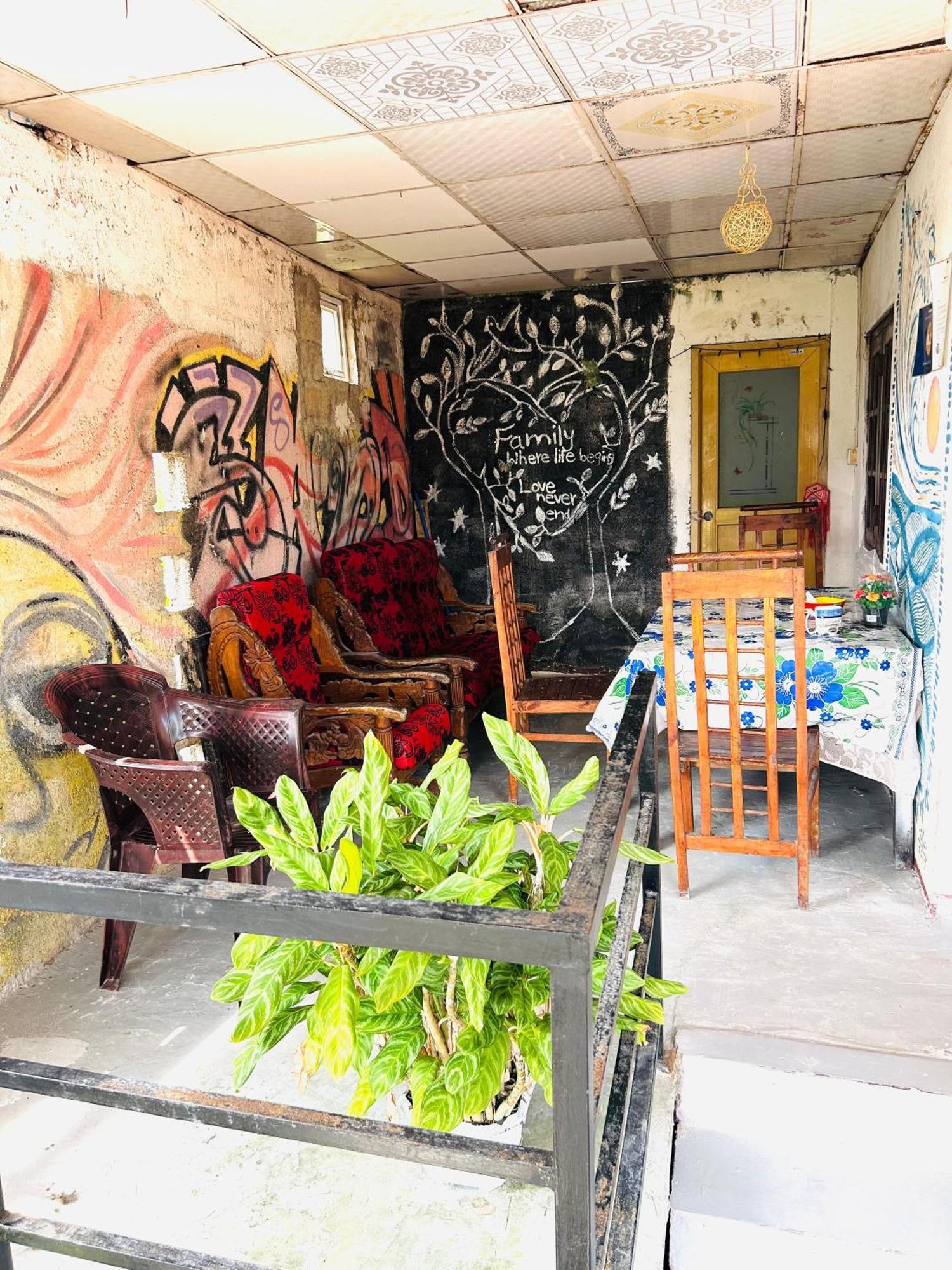 Sandaru Surffing Inn Weligama Ngoại thất bức ảnh